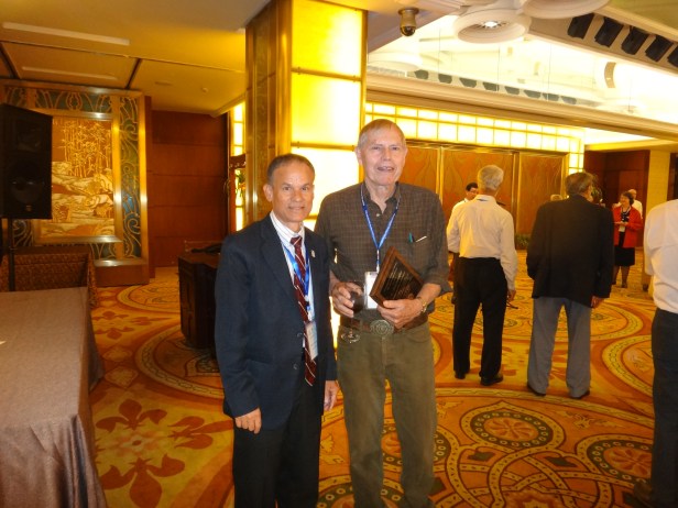 GSA International Section Secretary Nazrul Khandaker with Clark Burchfiel. Dr. Burchfiel received the Distinguished Service Award.