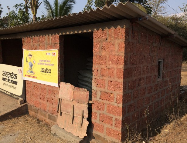  Many buildings in the Western Ghats are made up of brightly colored laterite bricks cut from weathered basalts.