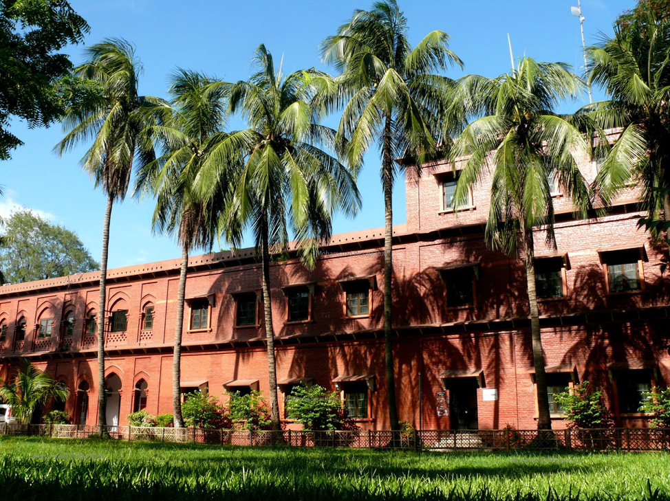 Figure 1. Dhaka University Geology Campus is located inside the iconic Curzon Hall. 